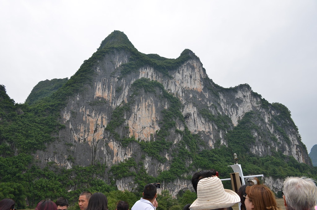 九马画山崖壁