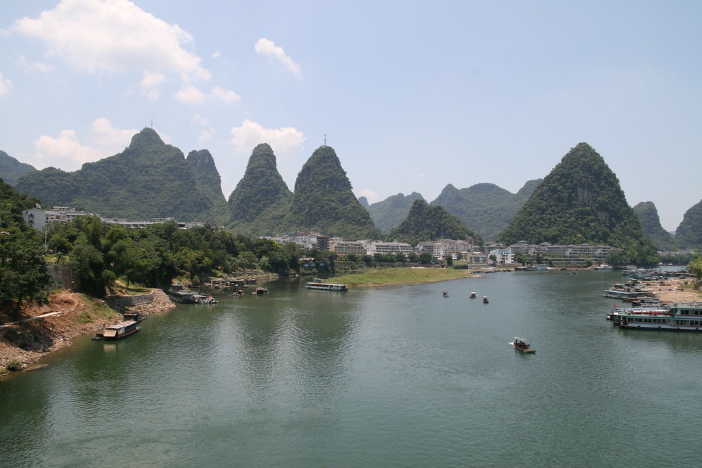 漓江阳朔段江面