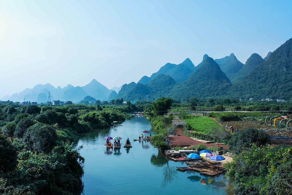 遇龙河河谷与喀斯特峰丛